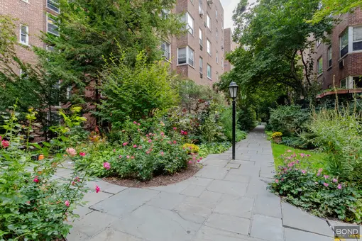 Gracie Gardens, 515 East 89th Street, #3E