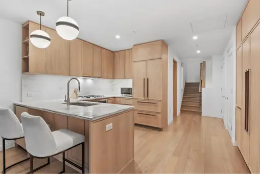 350 West 71st Street, #MAISONETTE