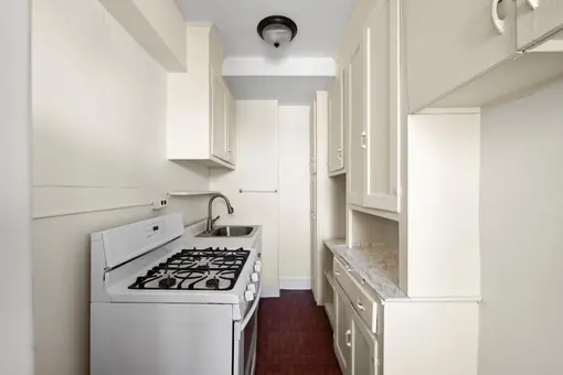 Trafalgar, 233 West 99th Street, #17E