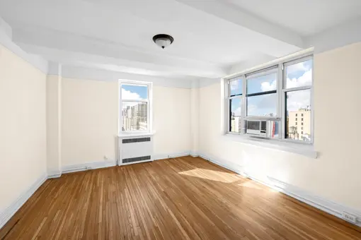 Trafalgar, 233 West 99th Street, #17E