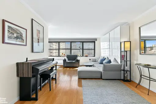 Lincoln Towers, 185 West End Avenue, #23K