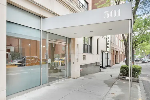 301 East 63rd Street, #11C