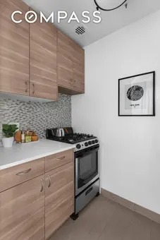 London Terrace Towers, 470 West 24th Street, #16H