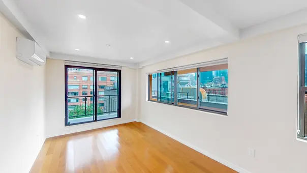 402 West 50th Street, #4R