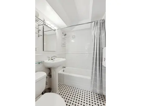 Dover House, 205 East 77th Street, #2C