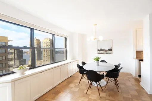Lincoln Towers, 205 West End Avenue, #28N