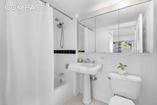 Bradhurst Court, 300 West 145th Street, #1QQ