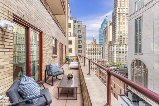 40 East 61st Street, #12A