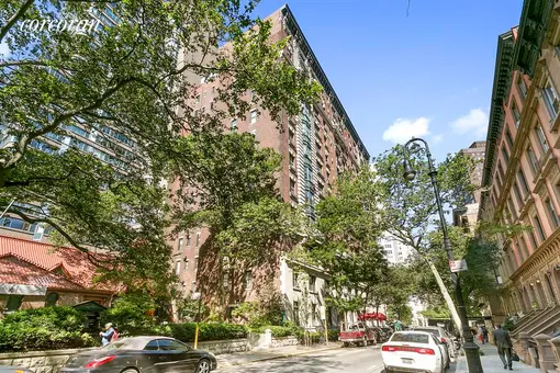 Lincoln Spencer Arms, 140 West 69th Street, #27C