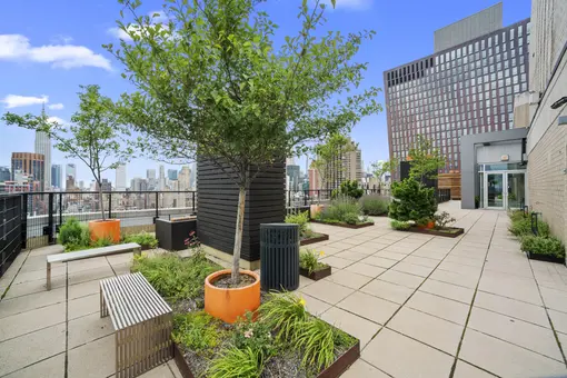 View 34, 401 East 34th Street, #S14L