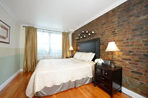 55 West 83rd Street, #1C