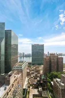 International Plaza, 303 East 43rd Street, #26A