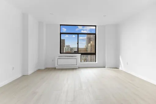 International Plaza, 303 East 43rd Street, #26A