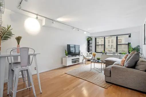 The Carlton East, 220 East 57th Street, #17G