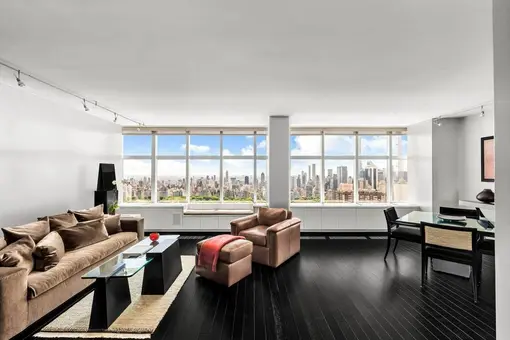 3 Lincoln Center, 160 West 66th Street, #57C