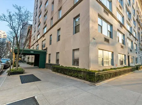 936 Fifth Avenue, #11A