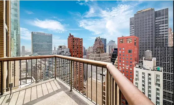 Falcon Towers, 245 East 44th Street, #8E