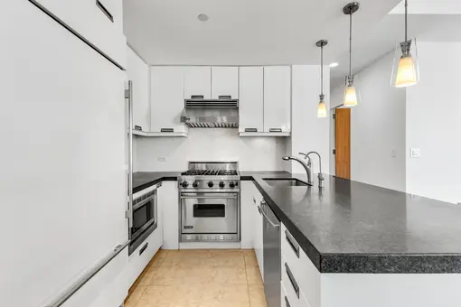 Onyx Chelsea, 261 West 28th Street, #8A