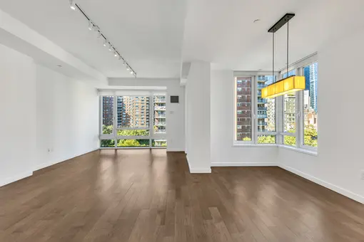 Onyx Chelsea, 261 West 28th Street, #8A