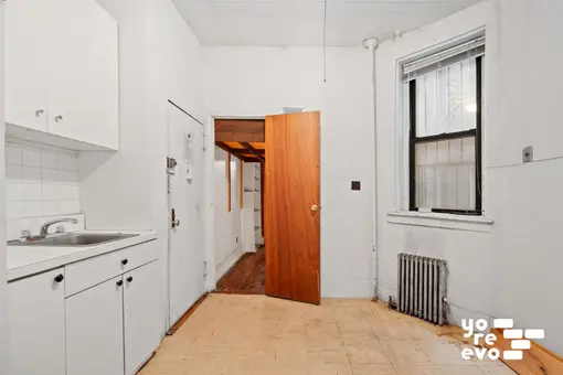 633 East 11th Street, #3