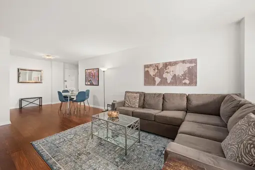 Emery Towers, 400 East 77th Street, #6C