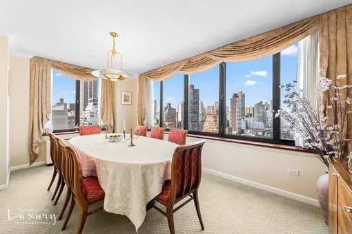 The Oxford, 422 East 72nd Street, #18A