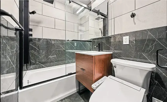 453 West 48th Street, #4C