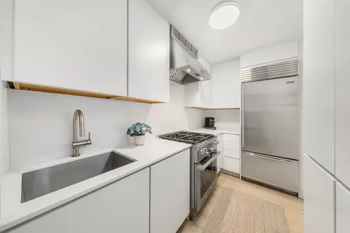 135 East 71st Street, #6B