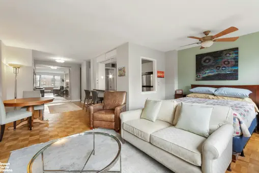 345 East 52nd Street, #9B