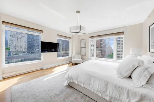 15 Central Park West, #16G