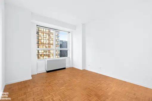 Metropolitan Tower, 146 West 57th Street, #51E