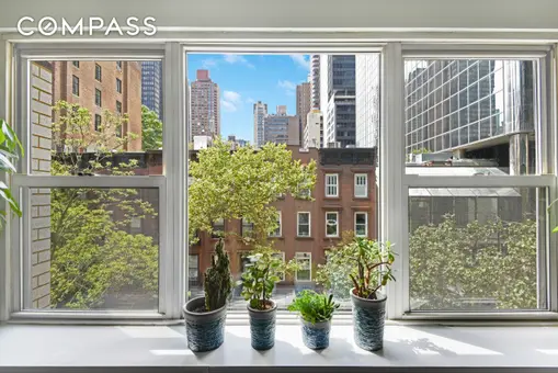 221 East 50th Street, #4D