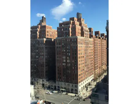 London Terrace Towers, 465 West 23rd Street, #7K