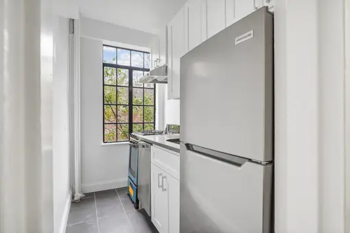 433 West 21st Street, #5B