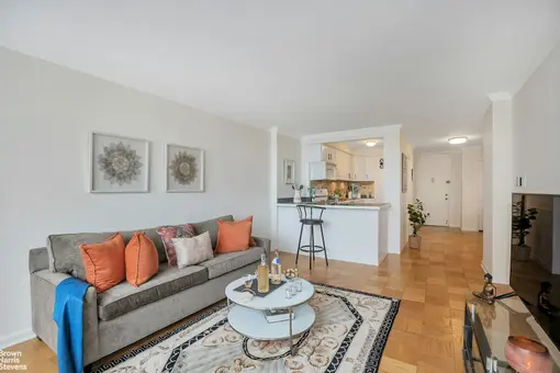 Mill Rock Plaza, 345 East 93rd Street, #25H