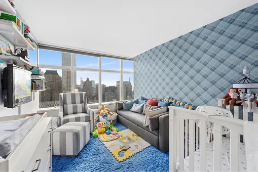 3 Lincoln Center, 160 West 66th Street, #30G