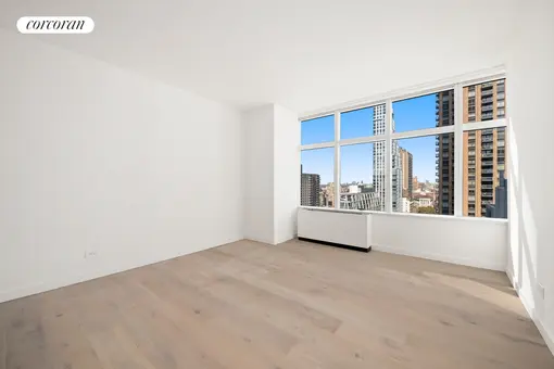 3 Lincoln Center, 160 West 66th Street, #24B