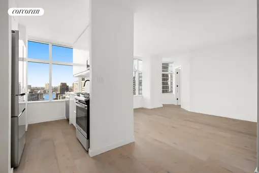 3 Lincoln Center, 160 West 66th Street, #24B