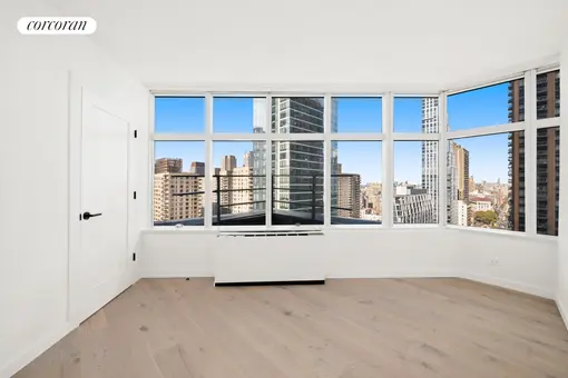 3 Lincoln Center, 160 West 66th Street, #24B