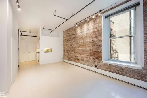 426 West Broadway, #2C