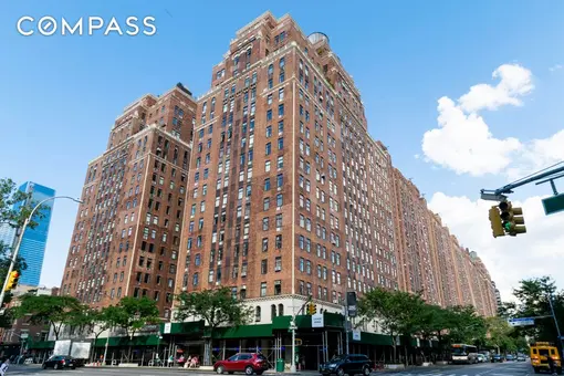 London Terrace Towers, 465 West 23rd Street, #9J