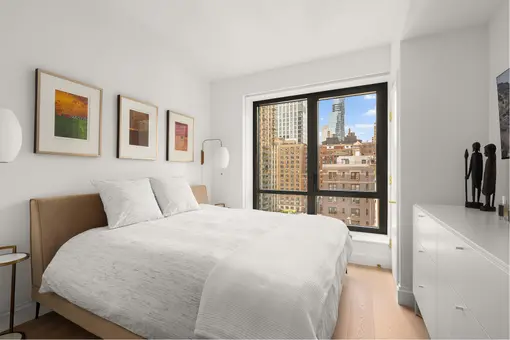 Parker West Condominium, 214 West 72nd Street, #10