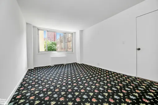 Lenox House, 301 East 78th Street, #4F