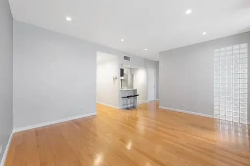 Cambridge Club Condominium, 56 Pine Street, #15F