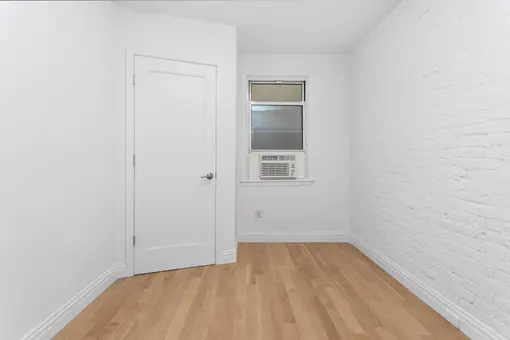 221 East 89th Street, #3D