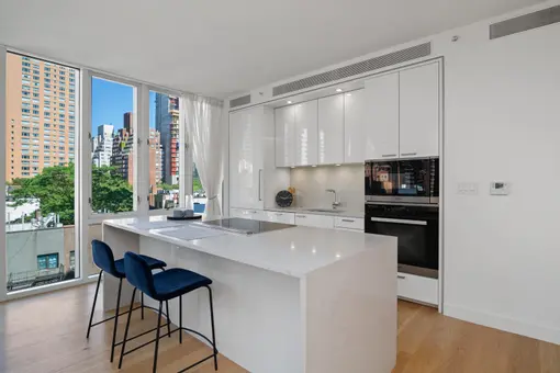 The Clare, 301 East 61st Street, #6A