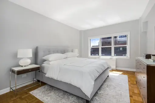 Marlo Towers, 301 East 48th Street, #14J