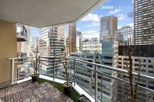 Plaza Tower, 118 East 60th Street, #22H