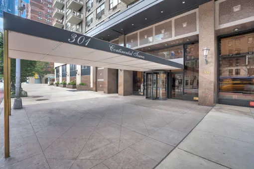 Continental Towers, 301 East 79th Street, #28K