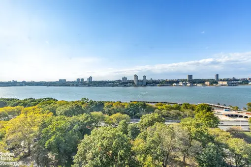 52 Riverside Drive, #15A